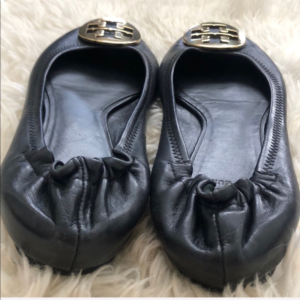 Tory Burch Black Leather Flats Gold Logo - Picture 4 of 8